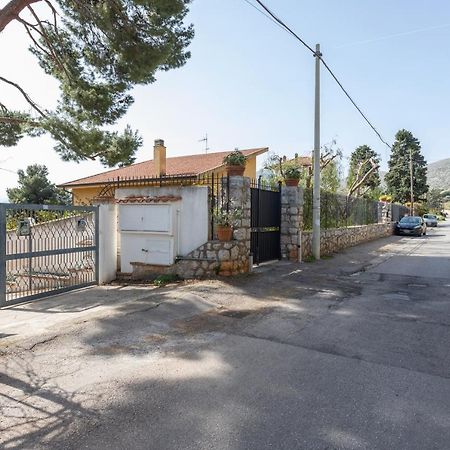 Casa In Villa A Mondello-700M Dal Mare Palermo Exterior photo